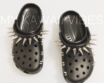 spike crocs