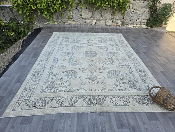 Neutral Vintage Turkish Area Rug 9x13, Rug For Living Room, Oriental Antique Rug, Muted Oushak Rug, Handmade Wool Rug, Pale Rug Faded 9x12