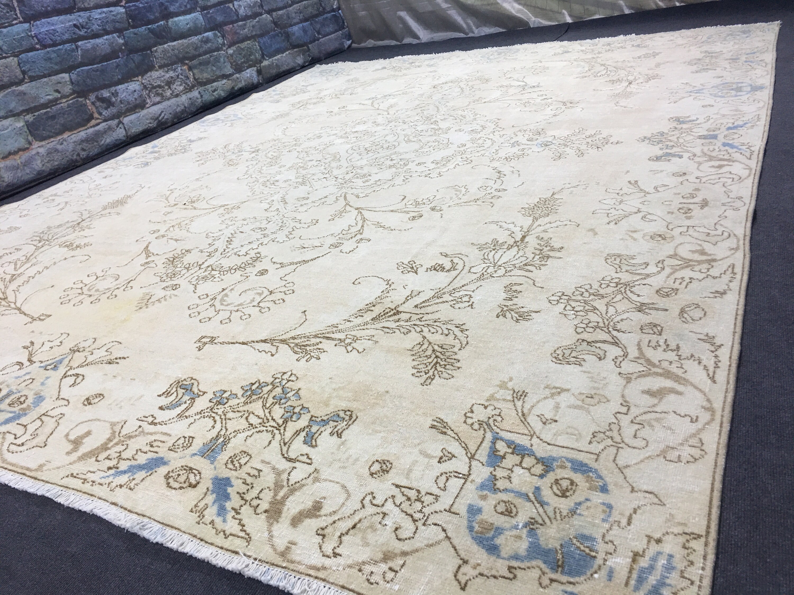 9x13 Persian style neutral vintage area rug Special work rug Etsy