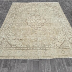 VINTAGE RUG WARM 10X13, Large Area Heriz Rug, Gift for Mother&#39;s Day Rug, Neutral Rug, Rug For Living Room, Low Pile Rug, Medallion Rug