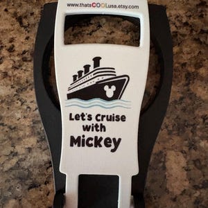 Mickey-bekerdrager voor boot op zwart