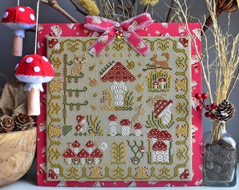 Kreuzstich Stickmuster PDF Muster Fliegenpilz Eule Tier Pflanze Eichhörnchen Spinne Cottagecore ukraine StitchyPrincess