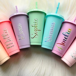 Cute Personalised 24oz Plastic cup for Birthday Party Favour, Bridesmaid, Hen Party, Sleepover, eye catching holographic patterns