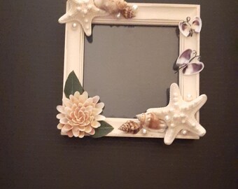 Seaside ocean picture frame measures 6  1/4 x 6  1/4