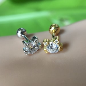 素敵な猫のイヤリング、軟骨イヤリング ヘリックスイヤリング ヘリックスピアス 軟骨スタッド 軟骨ピアス