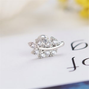 Leaf earrings,Cartilage Earring 16g Helix Earring Helix Piercing Cartilage stud Cartilage Piercing