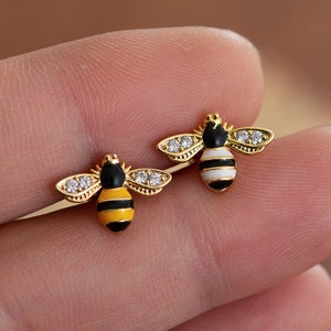 Bee earrings,Cartilage Earring 16g Helix Earring Helix Piercing Cartilage stud Cartilage Piercing