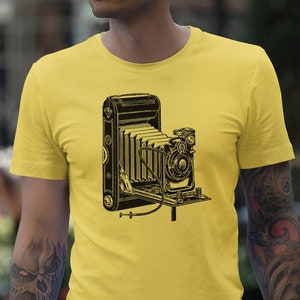 Moon Mouse Apparel Old Antique Camera Unisex Adult Printed Cotton Crew T Shirt