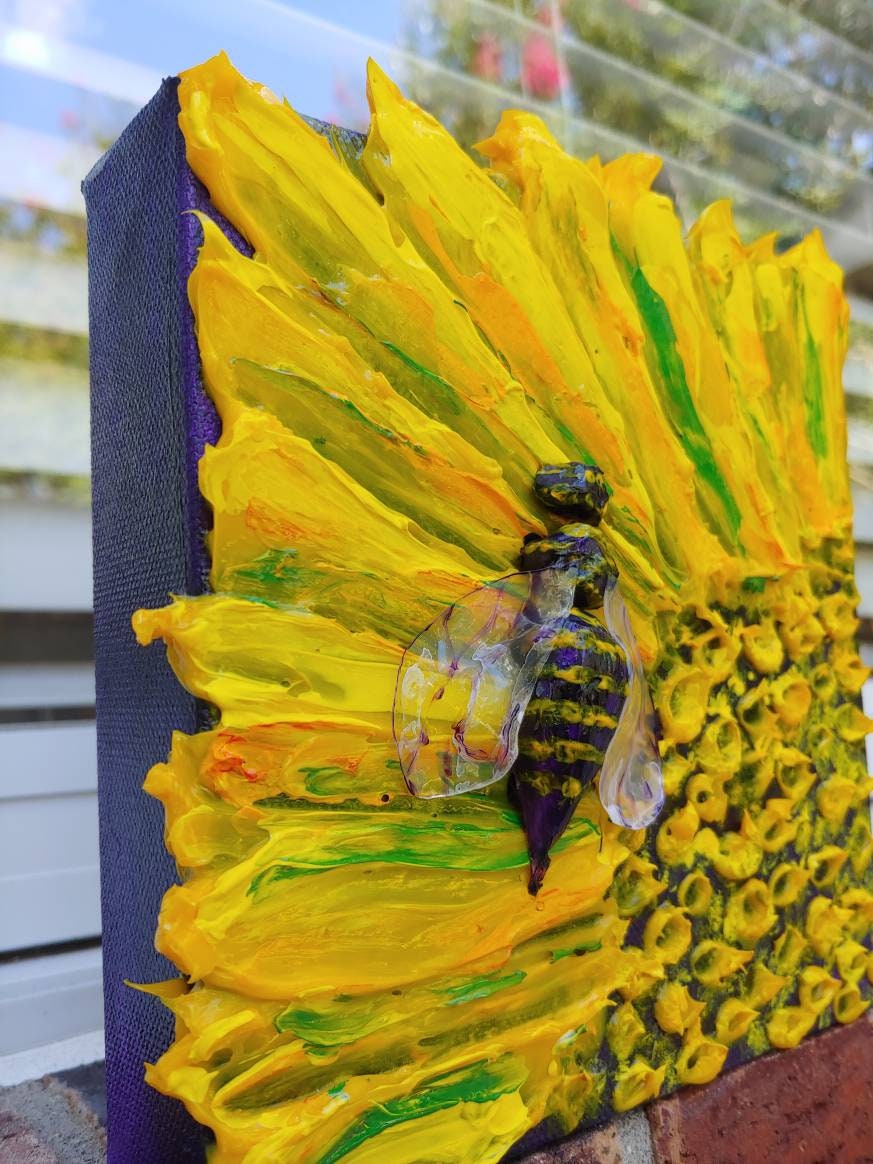 Honey Bee Decor, 6-inch Bee on Sunflower Canvas, Bee Wall Sculpture, Bee  Wall Art, Small Yellow Original Painting, Optimistic Painting 