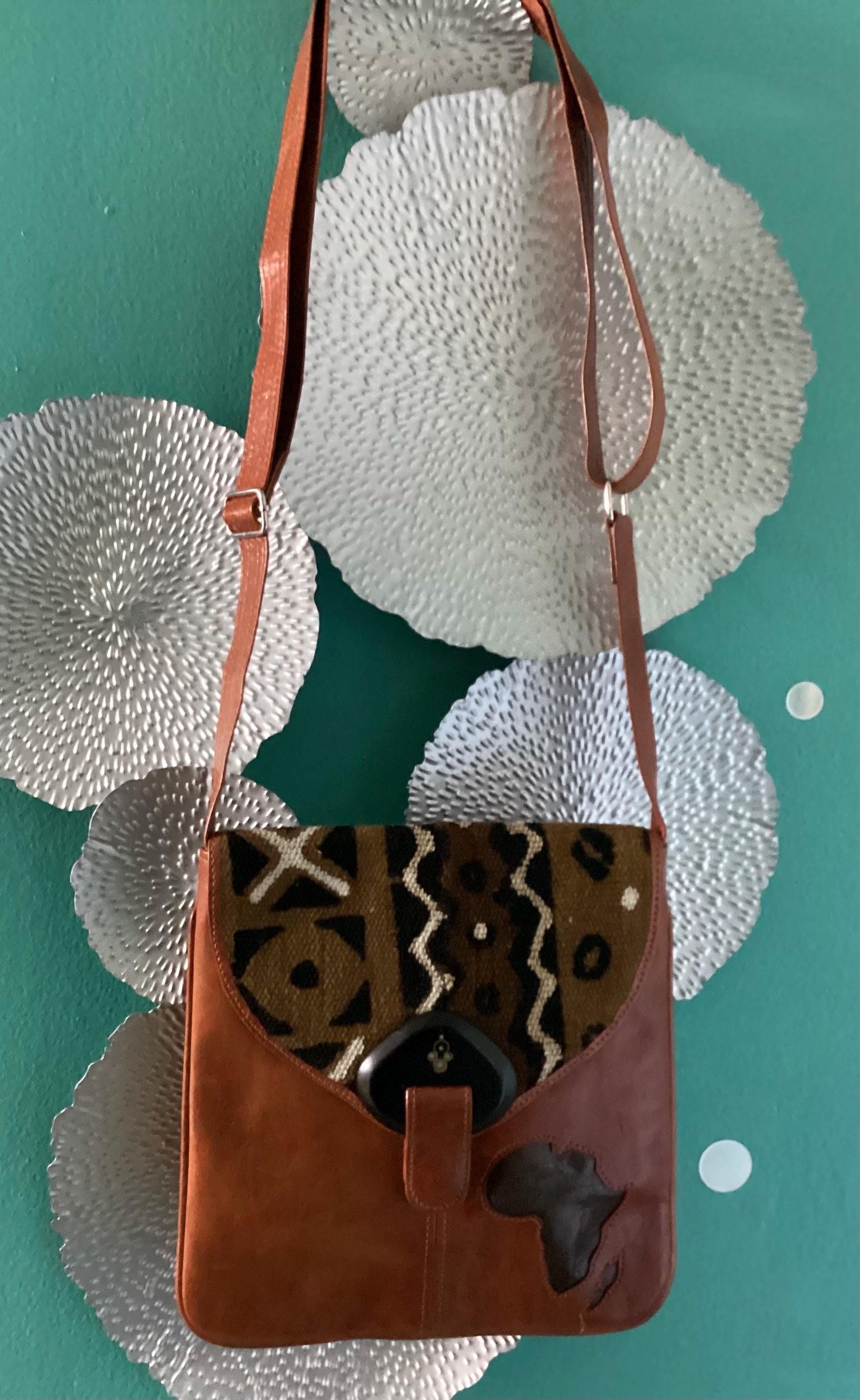 Crossbody Bag, Mudcloth accent, wooden ornament