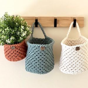 Round Hanging Basket(1 ct) | Hand-crocheted| Minimalist Wall Storage Basket| Multi-purpose Organizer- Bathroom, Kitchen, Entryway, Pot Plant