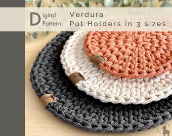 Crochet PATTERN: Hangable Hot Pad in 3 sizes | Instant Download PDF | Chunky Round Trivet | Modern Farmhouse Potholders | Kitchen Decor