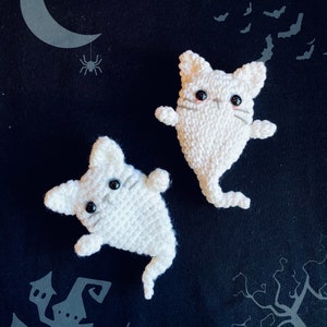 Ganchillo, 2 tamaños: Muñeco de bolsillo de gato Amigurumi / Decoración espeluznante de Halloween / Guirnalda de fantasmas de Halloween / Llavero de gato / Broche de gatito / Regalo para amantes de los gatos imagen 9
