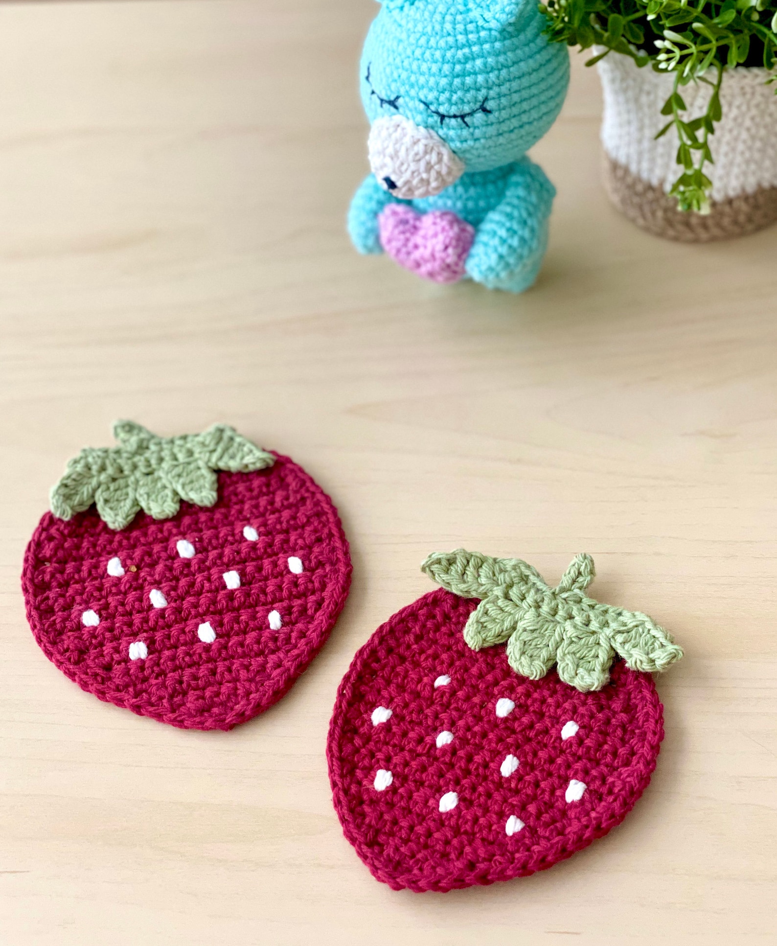 Crochet PATTERN Strawberry Coaster / Applique Spring Kitchen Etsy