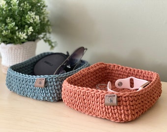 Square Storage Basket (1 ct)| Hand-crocheted| Minimalist Rectangle Tray| Multi-purpose Organizer - Bathroom, Desk, Bedroom, Entryway, Pantry