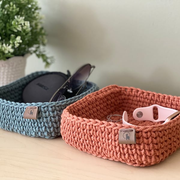 Square Storage Basket (1 ct)| Hand-crocheted| Minimalist Rectangle Tray| Multi-purpose Organizer - Bathroom, Desk, Bedroom, Entryway, Pantry