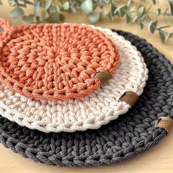 Chunky Round Hot Pad (1 piece) | Hand-crocheted w Cotton Cord| 3 sizes Option| With/without Hanging Loop| Practical Home Decor & Gifts