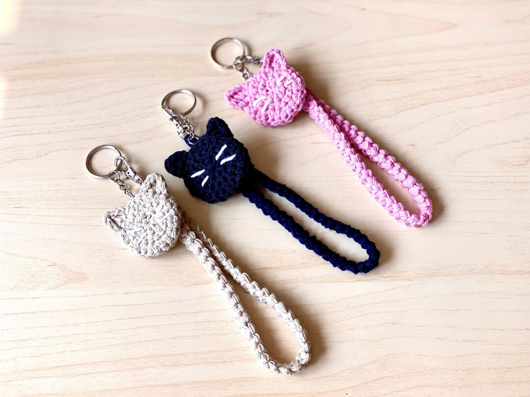 LV x YK Face Key Ring S00 - Accessories M01130