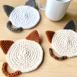 Cat Coaster (1 piece) - Bicolor Series| Hand-crocheted | 100% Cotton | Cute Kawaii Home Decor | Minimalistic Kitty Mug Rug | Cat Lovers Gift
