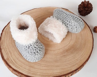 Unisex baby crochet booties, Baby boy or girl boots, Fur booties 0-12 months, More colors // Unisex bottines bébé, Bottines fourée, 0-12mois