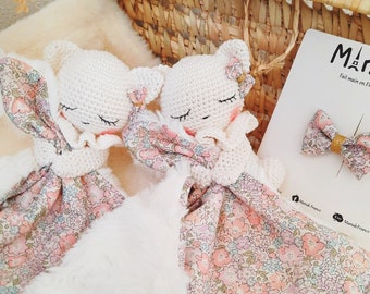 Crochet Kitty Lovey, Pacifier holder,Baby nylon headband //Doudou plat Chat,Attache tétine,Bandeau bébé, Liberty of London,Cadeau naissance