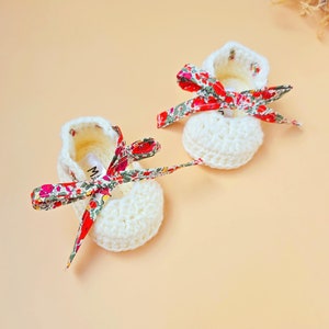 Crochet Baby booties, Baby shower original Gift Idea