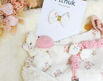 Baby box, Birth gift, Turtle comforter with pacifier clip, Crochet pacifier clip, Hair bow