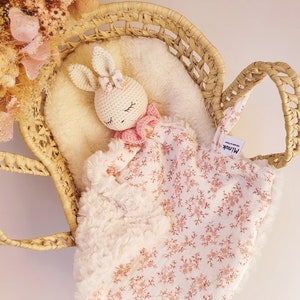 Doudou Lapin Personnalisé, Doudou Plat, Idée cadeau naissance, Cadeau bébé image 2