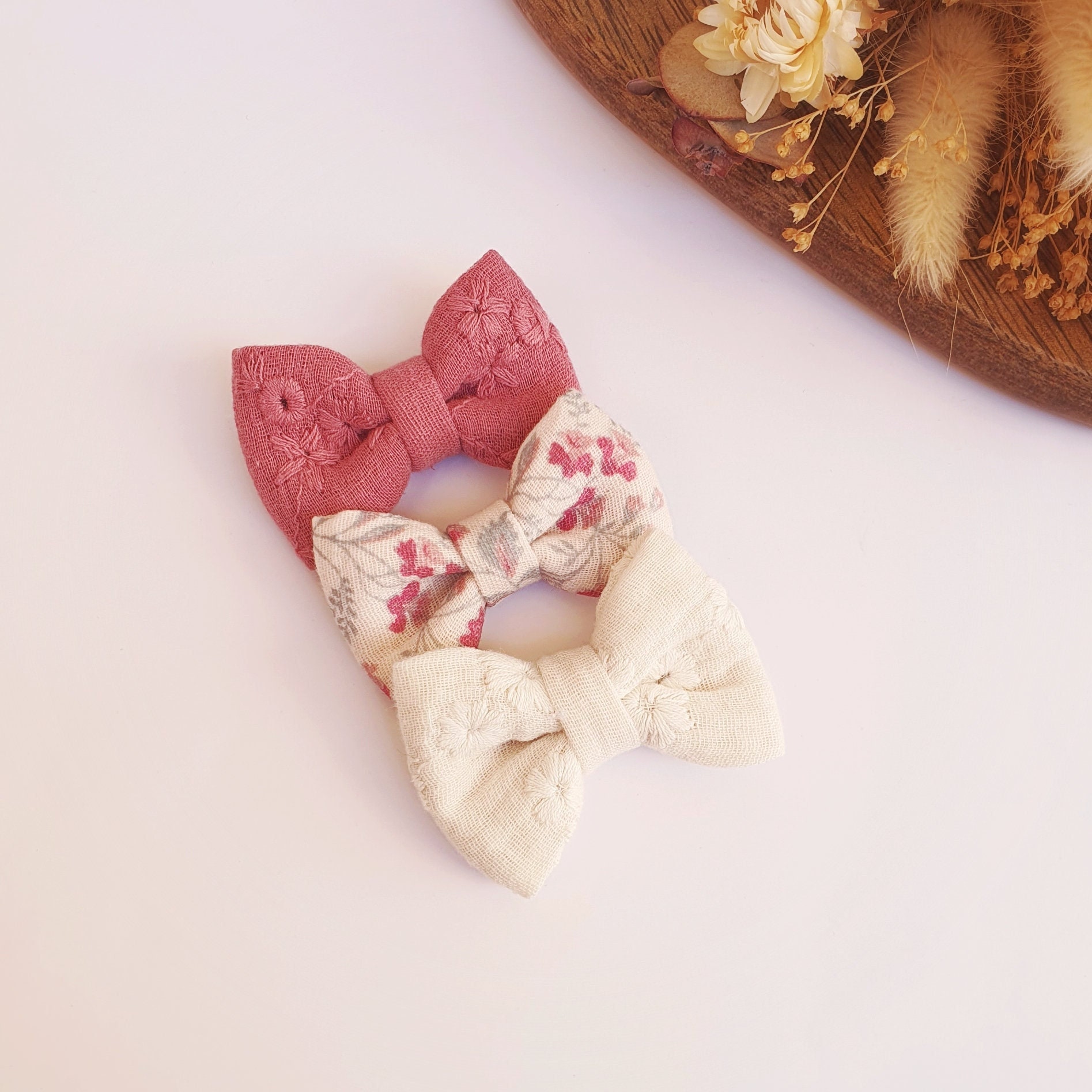 Can Older Women Wear Hairbows? - Decor To Adore