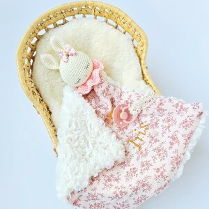 Doudou Lapin Personnalisé, Doudou Plat, Idée cadeau naissance, Cadeau bébé image 2