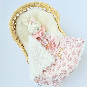 Doudou Lapin Personnalisé, Doudou Plat, Idée cadeau naissance, Cadeau bébé image 3