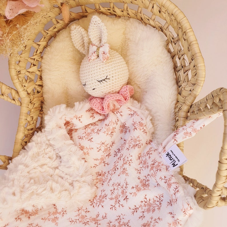 Doudou Lapin Personnalisé, Doudou Plat, Idée cadeau naissance, Cadeau bébé image 3