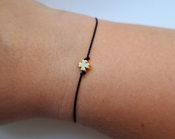 【tta】 FULL CLOVER BRACELET GRASS : ARCHIVE-049 Four Leaf Clover Cord Bracelet - Etsy