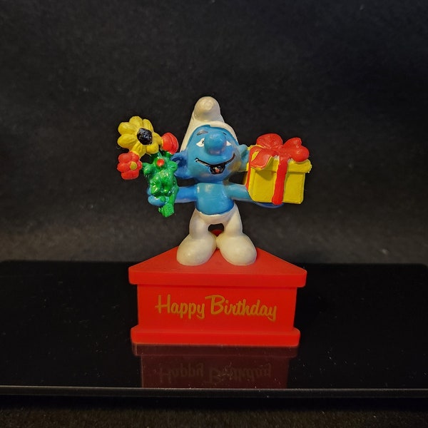 Smurf Happy Birthday Smurf-a-Gram - Red Base, Yellow Print - Schleich Miniature PVC Figure - Vintage Peyo Mini Doll Toy - Smurfs Flower Gift