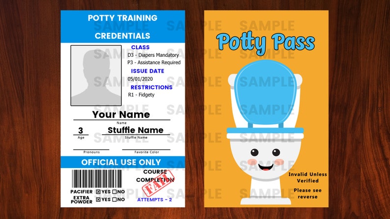 K&ouml;nnte beinhalten: Zwei Karten zum Thema T&ouml;pfchentraining. Eine ist ein blau-wei&szlig;er Ausweis mit einem Foto-Platzhalter, dem Text "Potty Training Credentials" und Feldern f&uuml;r Name und Alter. Die andere ist eine orangefarbene Karte mit einer Cartoon-Toilette und den Worten "Potty Pass".