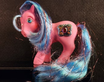 Princess Primrose - G1 Vintage My Little Pony - Schmetterling Charm Symbol - Jahr 5 China Huf Stempel - MLP Earth Pony