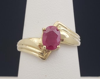 Vintage echte ovaal geslepen robijn 10K massief gouden bypass-ring 2,57 gram maat 7-3/4-8 MH-6426