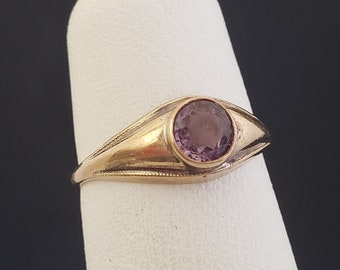 Mid-Century Budlong Dockert & Armstrong 10K Solid Gold Purple Glass Amethyst Ring size 3-1/4 circa 1950s 0.8 grams MH-4881 GR