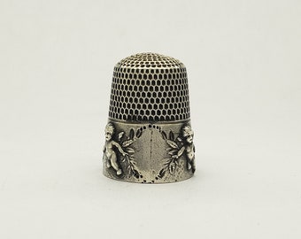Antique SIMONS Bro. & Co. Solid Sterling Silver Art Nouveau Era Flower and Cherub Cupid Thimble 5.2 grams size 9 circa late 1800s MH-5208
