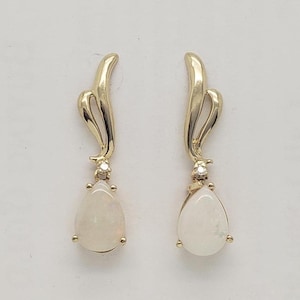 Vintage ATHRA Trading Inc ATI 14K Solid Gold Echte Teardrop Opal & Diamant Post Ohrringe 1-3 / 16 "lang x 7/16" breit 3,1 Gramm MH5110