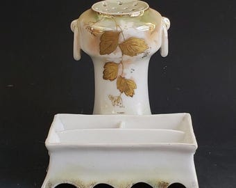 Bandeja porta alfileres y porta joyas de porcelana antigua pintada a mano, de 11,5 cm de alto, circa 1900, finales de la era victoriana, MH-403 HPH