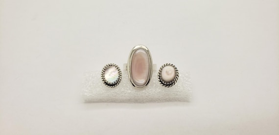Vintage AVON Genuine Pink Mother of Pearl Shell Solid Sterling Silver Oval Ring size 5 w/Braided Bezel Stud Earrings 1/2" x 3/8" MH-5748