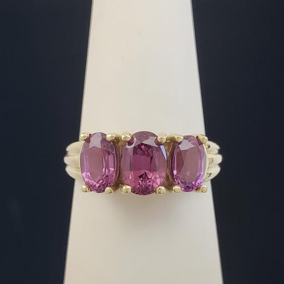 Estate Genuine Rhodolite Pink Garnet Oval Cut 3 Stone 14K Solid Gold Ring 3.59 grams size 5-1/2 to 5-3/4 MH-6337