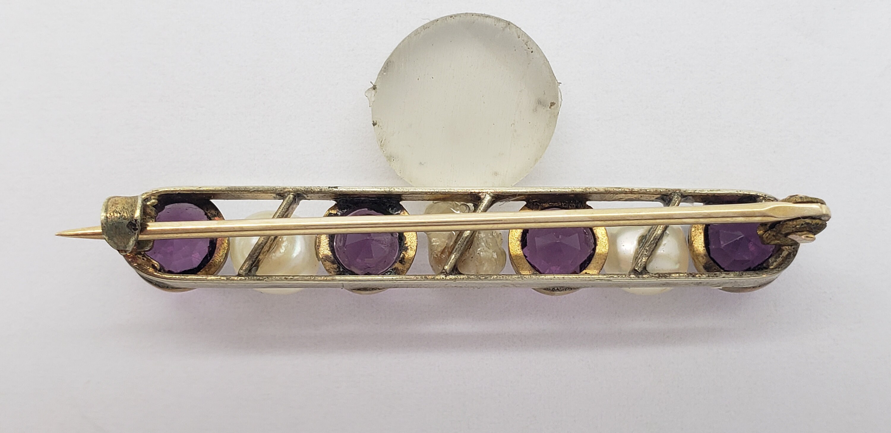 Broche Ancienne Art Déco Améthyste Et Perle - Or 18K Blanc - Émaillée - Vers 1915-1935