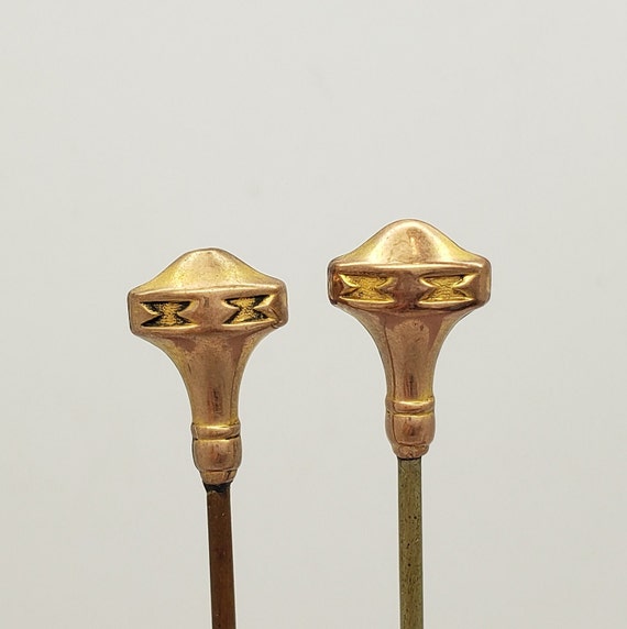 Antique 10K Solid Gold Topped Matching Pair Short Hatpins 5  display picture 1