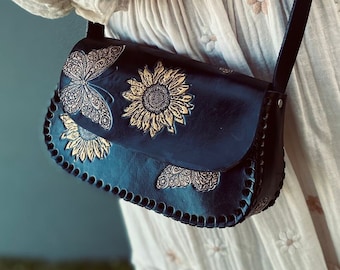 SAC TOURNESOL, sac en cuir peint à la main, sac en cuir, sac en cuir mexicain, sac à main tournesol, sac en cuir couleur, sac à main fleur, sac papillon