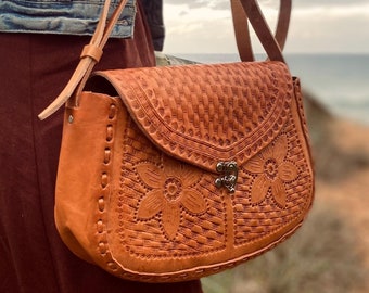 BROWN LEATHER BAG, Cross Body purse, Boho Bags, Hand tooled leather bag, Vintage Leather Purse, Flower leather Bag, Handmade leather Purse