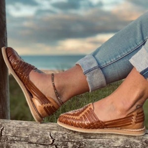 MEXICAN HUARACHES, Leather Huaraches, Mexican Shoes, Tan Leather Shoes, Boho Shoes, Sandles, Colour Leather Shoes, Mexican Handmade