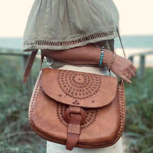 VINTAGE STYLE BAG, Big Leather bag- Unique Design Bag - Bag For Gift - Hand Tooled Bag - Brown Bag Cross body - Handmade Leather Bag