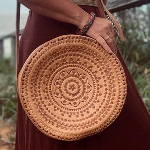 VINTAGE CIRCLE BAG, Handmade Leather Bag, Hand tooled Purse, Boho Style Purse, Beautiful Circle Bag, Big Leather Bag, Mexican Leather Bag
